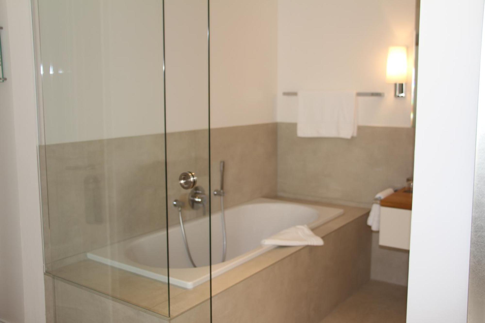 Hotel Schloss Dyck Jüchen 객실 사진